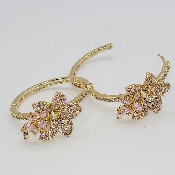 Elegant Gold Floral Hoop Earrings - Picture 1 of 5